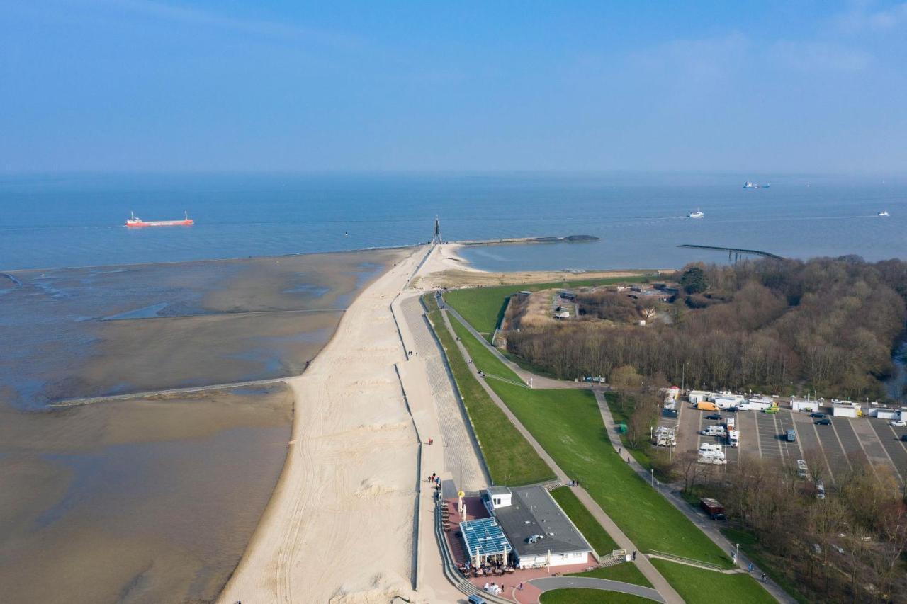 Trafalgar 122 Cuxhaven Bagian luar foto